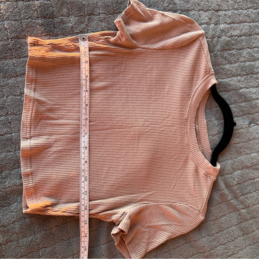 Tan Ribbed Crop Top - Picture 2 of 3